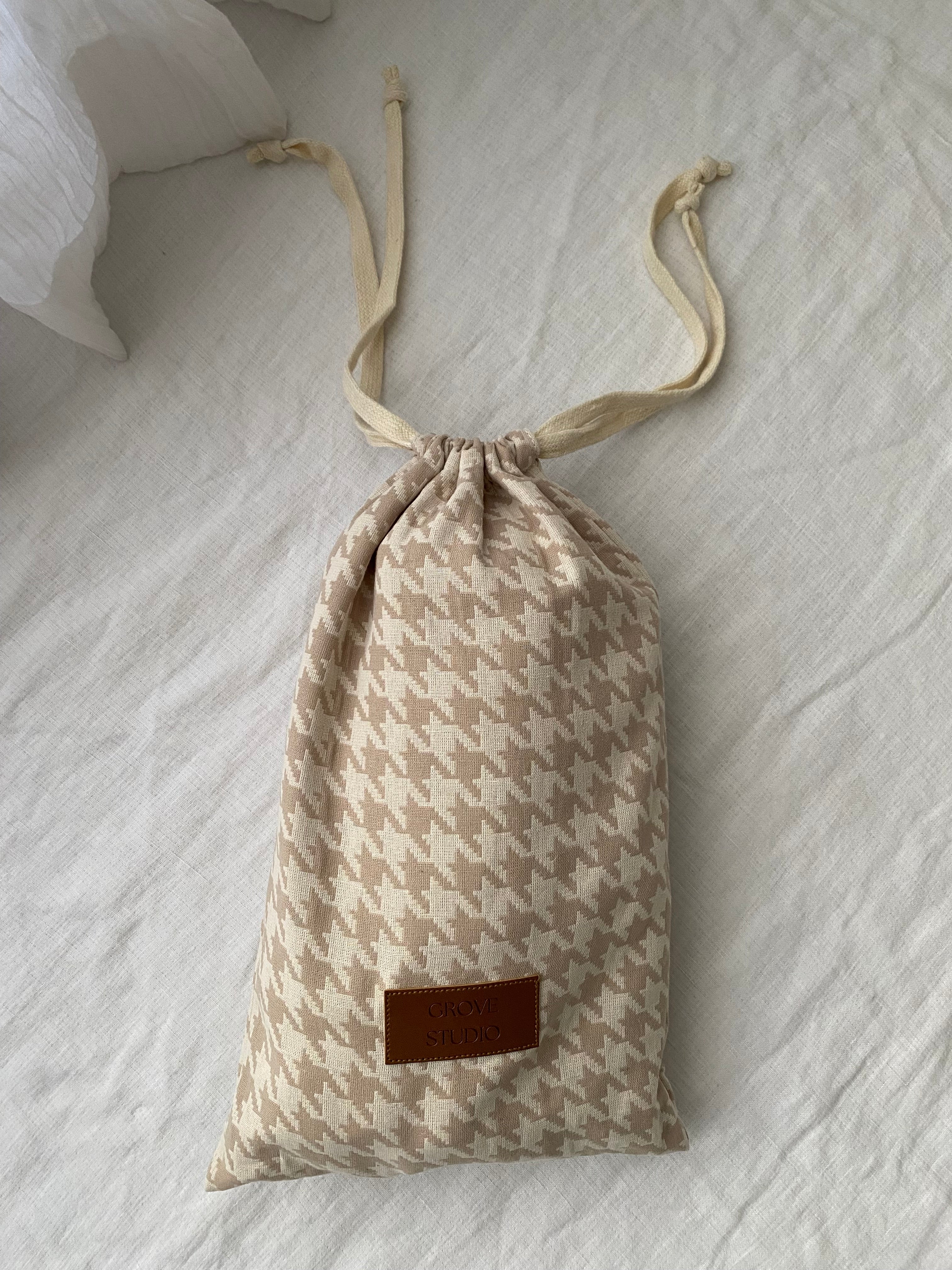 Heritage Baby Carrier - Houndstooth Beige