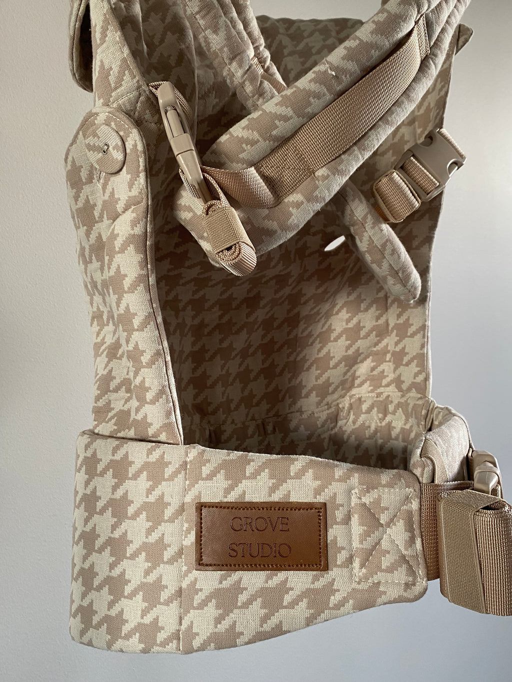 Heritage Baby Carrier - Houndstooth Beige